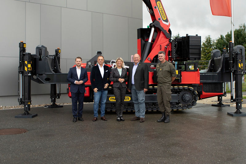 PALFINGER: Ministerin Tanner bekräftigt Zusammenarbeit